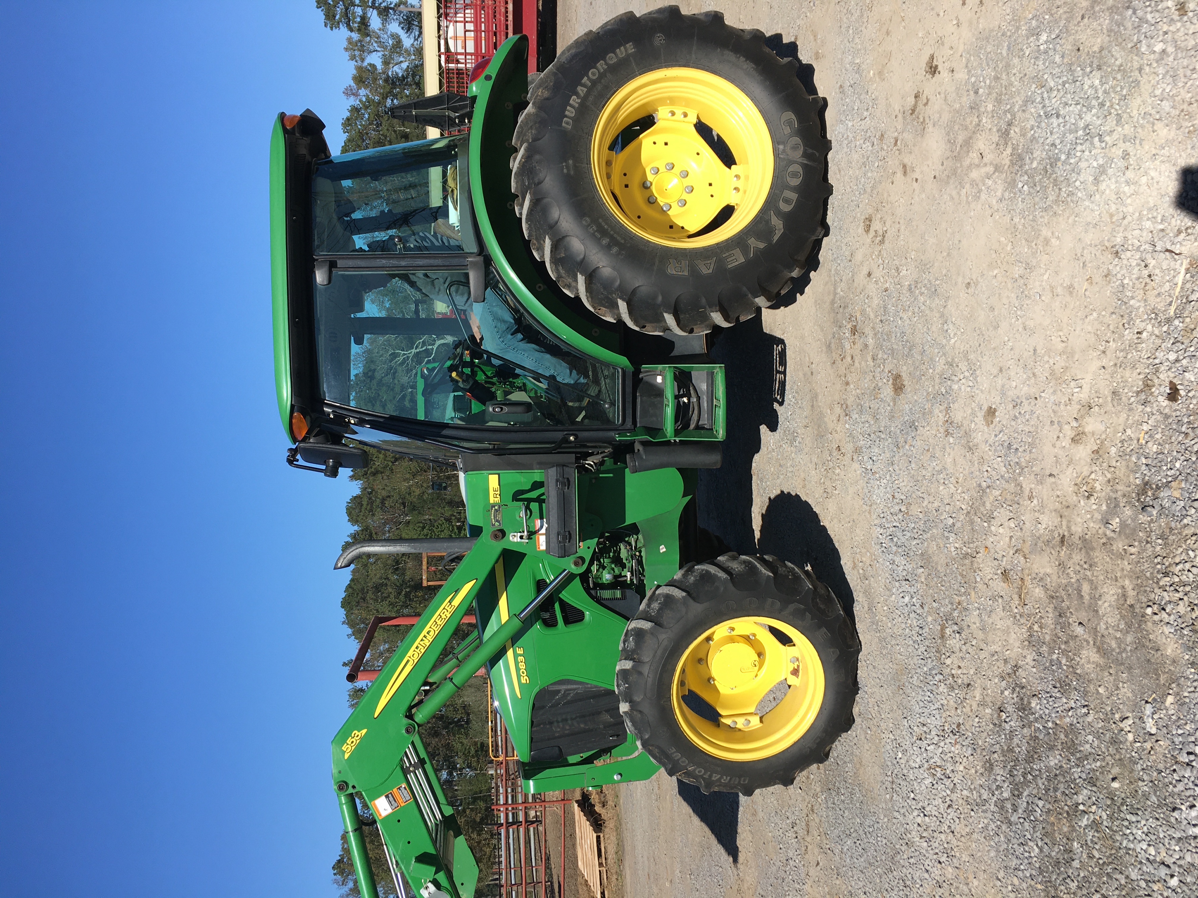 2012, JOHN DEERE 5083E Limited in Hanceville, AL